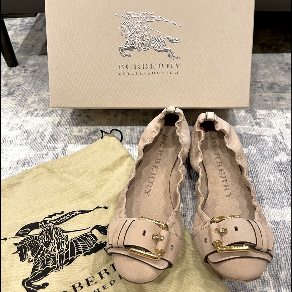 BURBERRY Soft Aviator Joyston Buckle Ballerina Flats, Color SAND, EU39/US9